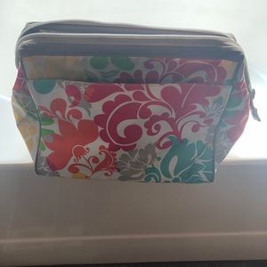Thirty one makeup bag